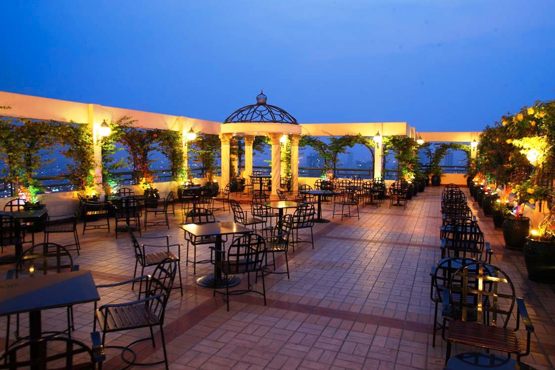 thiết kế quán cafe sân thượng